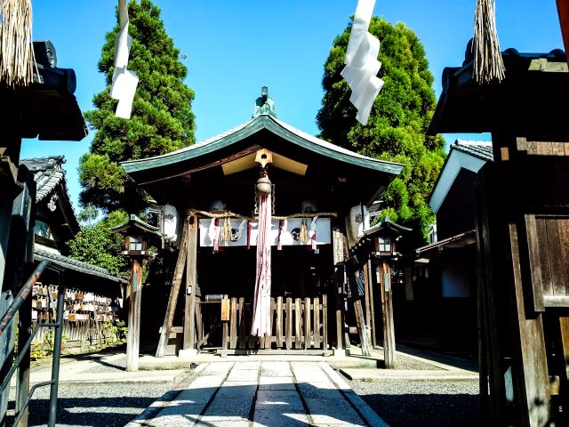 Tsurugi-san and Traverse
Tsurugi shrine - © Flickr user- Run Mizumushi-Kun