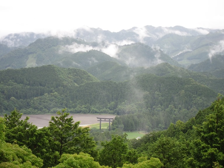 Japan's Pilgrimage Routes 
Nakahechi - Hongu Torii gate on classic misty day© William Mackesy