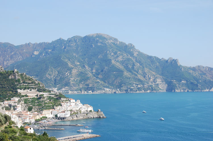 Pastena-Lone Circuit
View of Amalfi From Lone - © Dee Mahan