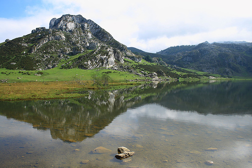 Lago de la Ercina
Lago Ercina - © Flickr user chausino