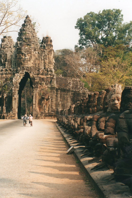 Angkor
Angkor   - © William Mackesy