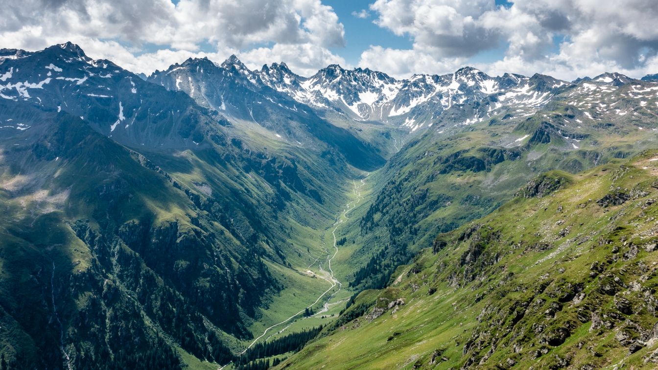 Garneratal and Above
Garnera Valley - © Flickr User (Marty B)